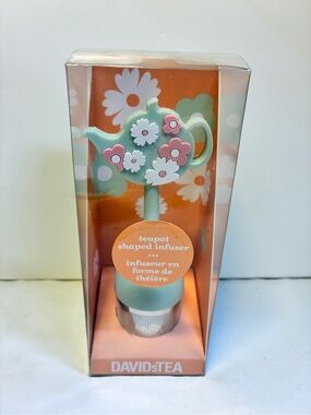 David’s Tea Teapot Shaped infuser New